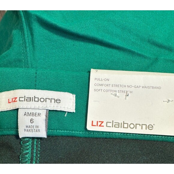 NWT Liz Claiborne Green Amber Shorts Sz. 6 Women Mid Rise Pull-on Stretchy - Picture 7 of 8